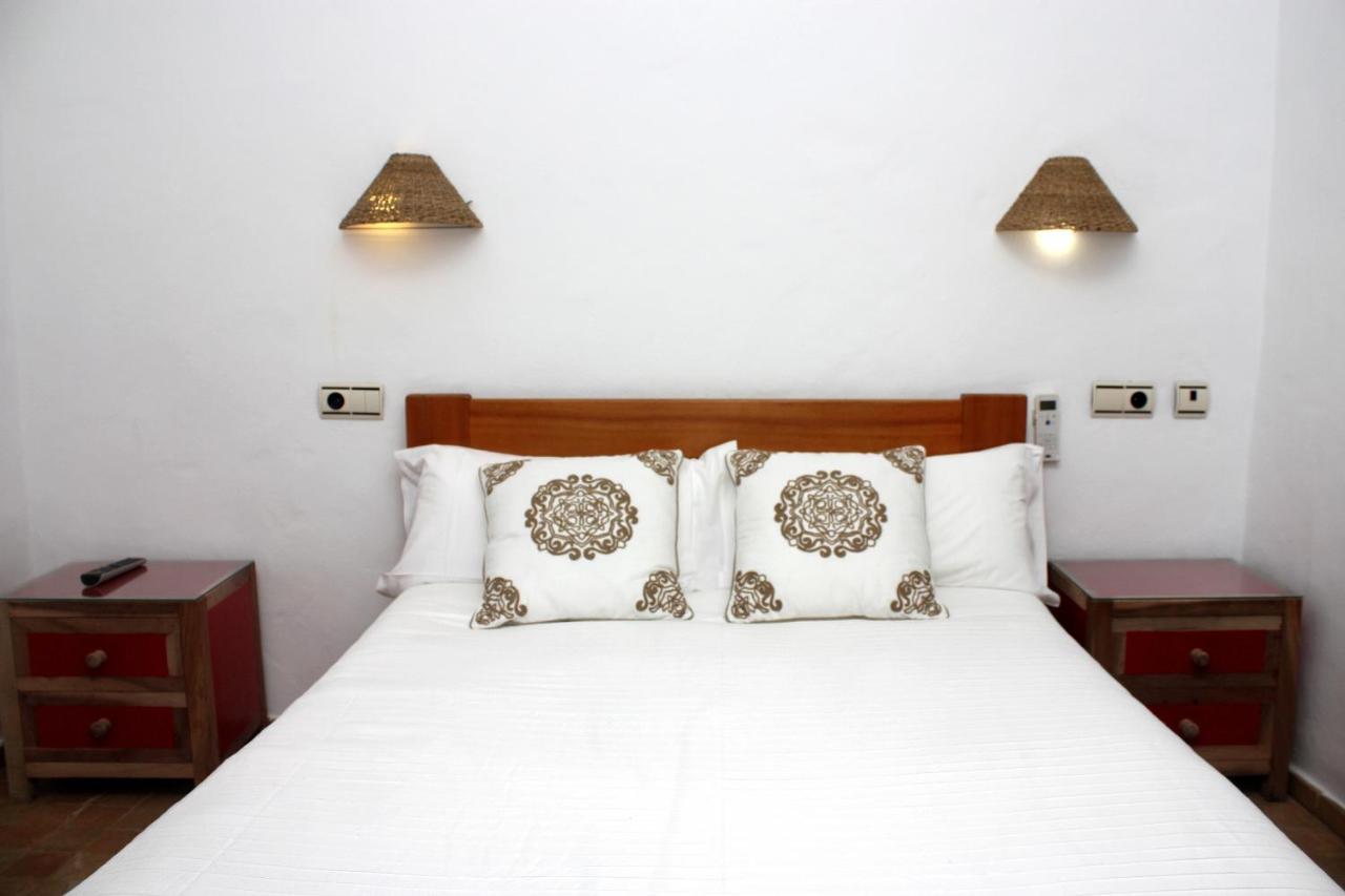 Hostal Extramuros كونيل ذي لا فرونتيرا المظهر الخارجي الصورة