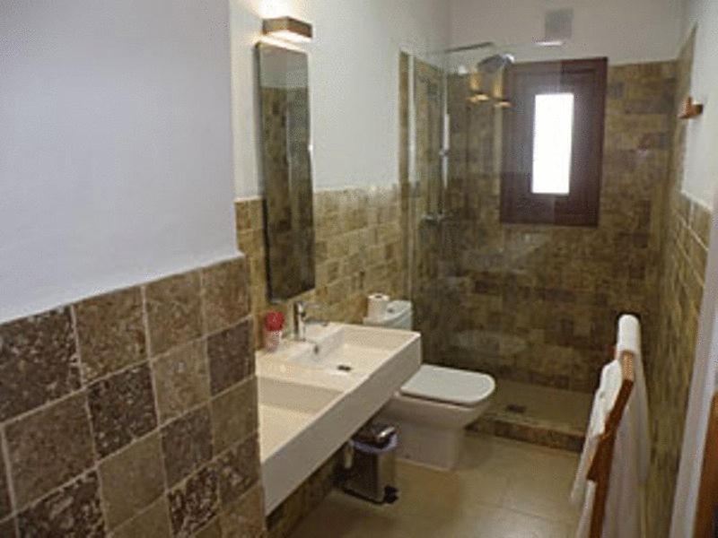 Hostal Extramuros كونيل ذي لا فرونتيرا المظهر الخارجي الصورة