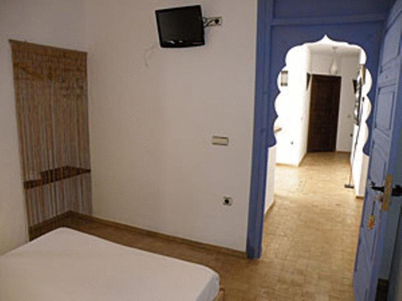 Hostal Extramuros كونيل ذي لا فرونتيرا المظهر الخارجي الصورة