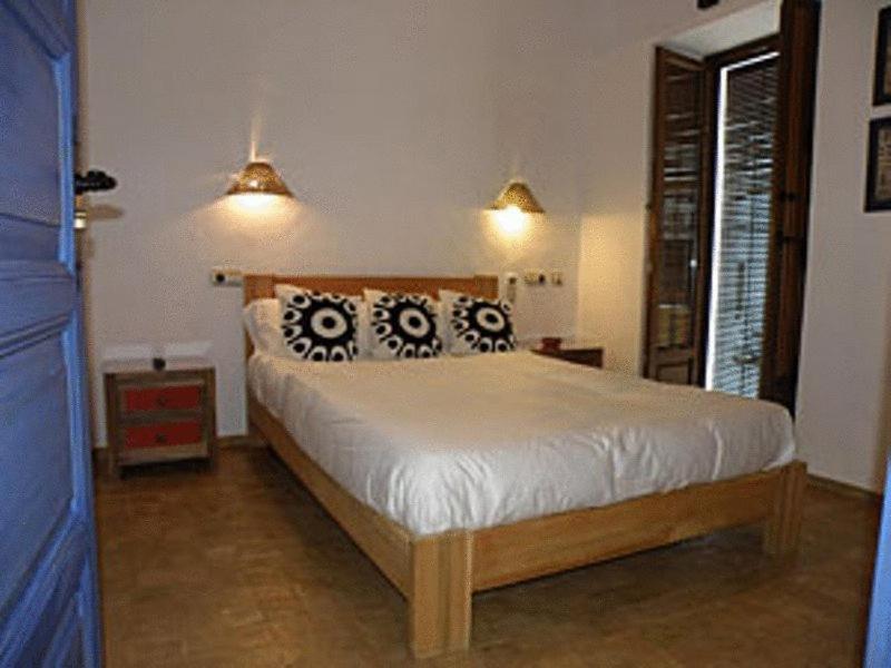 Hostal Extramuros كونيل ذي لا فرونتيرا المظهر الخارجي الصورة