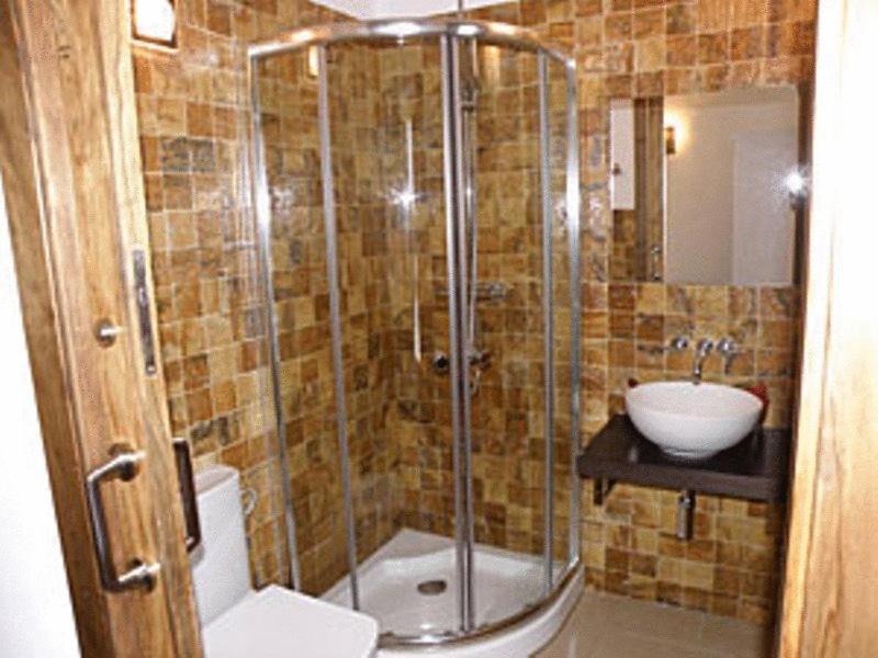 Hostal Extramuros كونيل ذي لا فرونتيرا المظهر الخارجي الصورة