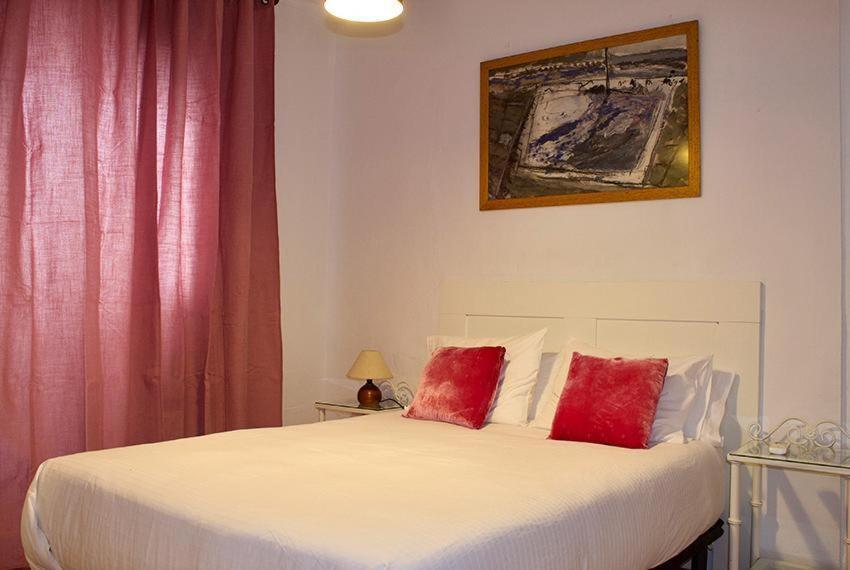 Hostal Extramuros كونيل ذي لا فرونتيرا المظهر الخارجي الصورة