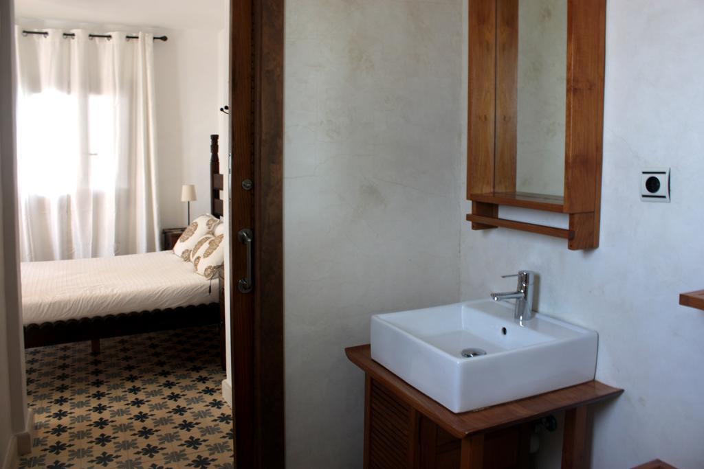Hostal Extramuros كونيل ذي لا فرونتيرا المظهر الخارجي الصورة